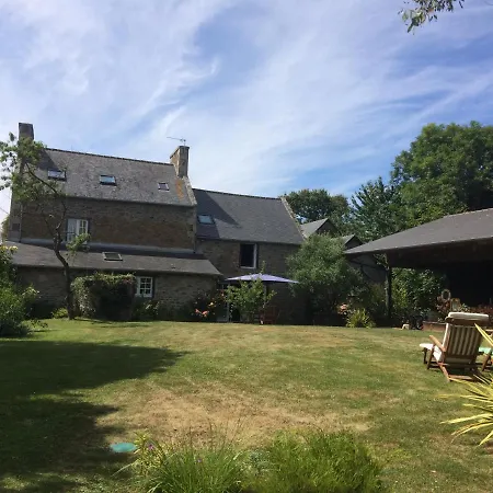 Manoir De La Rogerais & Bed and Breakfast