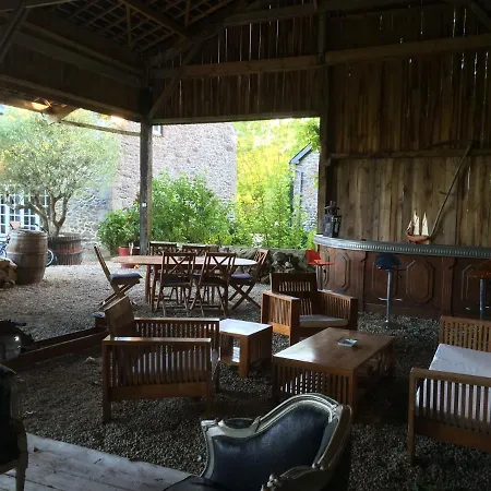 Manoir De La Rogerais & Bed and Breakfast Beaussais Sur Mer